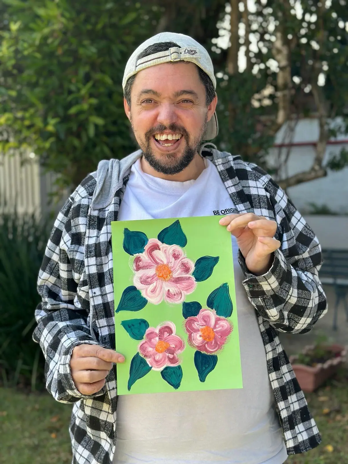Participante mostrando pintura no Viva D+